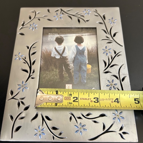 Dax Photo Frame Silver with Blue Flowers cut out Leaves. - Picture 5 of 7